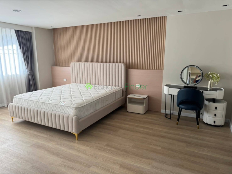 Phromphong, Bangkok, Thailand, 4 Bedrooms Bedrooms, 0 ,3 BathroomsBathrooms,Condo,For Rent,DS Tower 1,7752